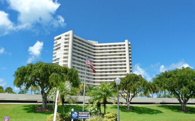 South Seas Tower 4-1711