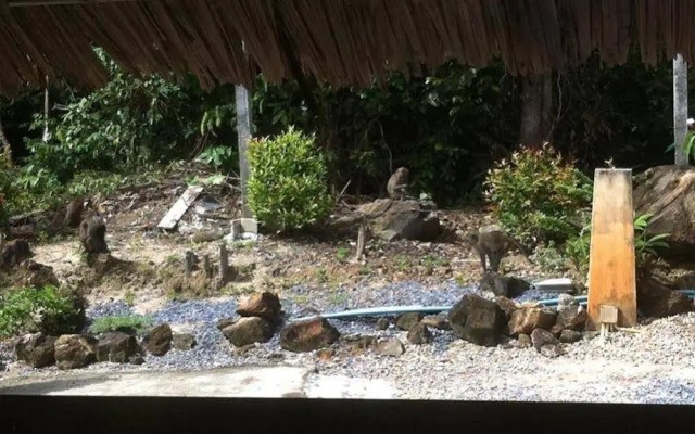 Lanta Mattia Bungalows and Resort