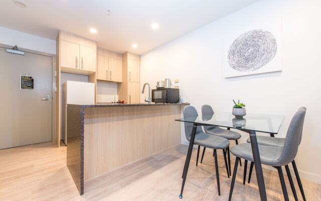 JHT - 2 BRM Apartment Level 5, Opposite to SkyTower