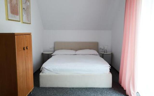 Domki Caloroczne U Anny