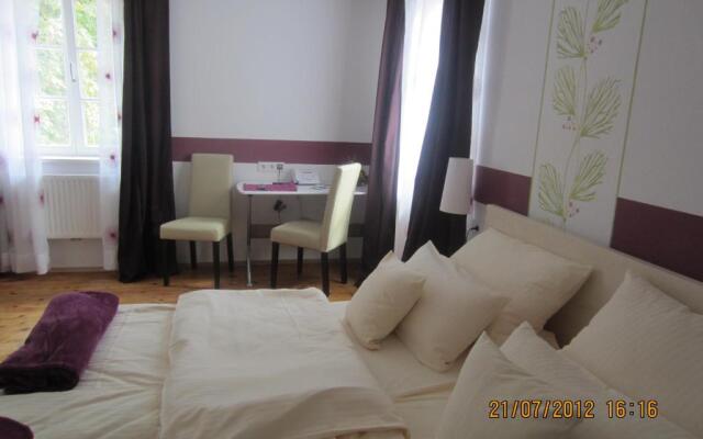 Hotel Dah-inn