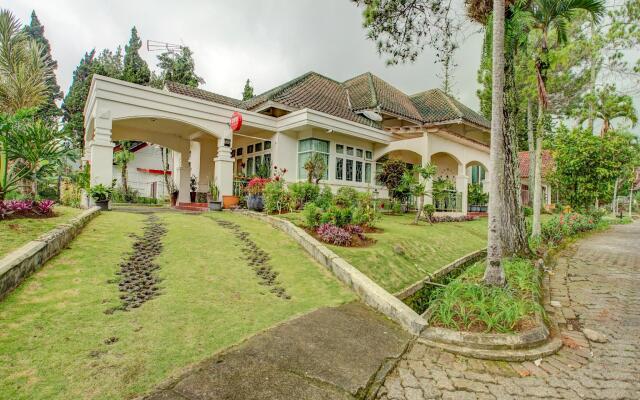 OYO 90080 Villa Lotus E06