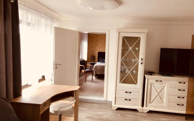 Monteurwohnung Fremdenzimmer mit WLAN, Garten, Parkplatz, eigener Terrasse