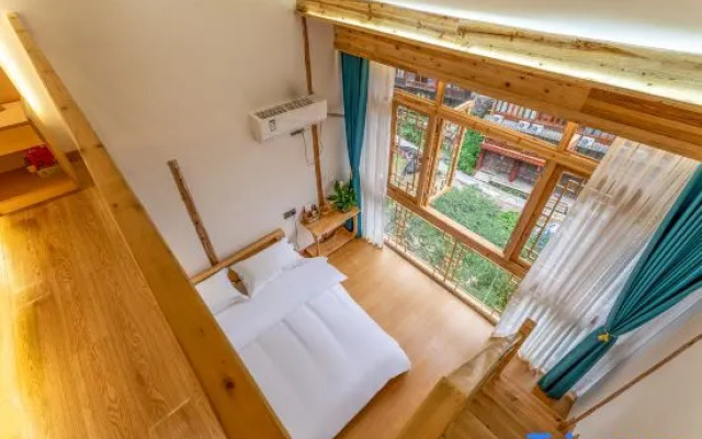Yunshe Homestay in Qianhu Miao Village, Xijiang