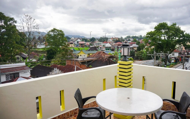 OYO 733 Mina Homestay