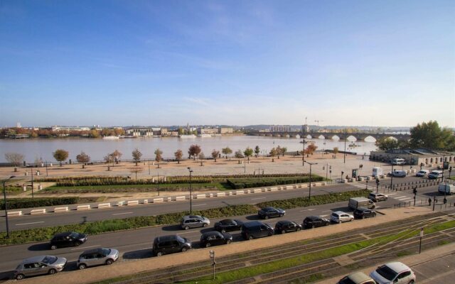 Lovely Flat Overlooking the Garonne
