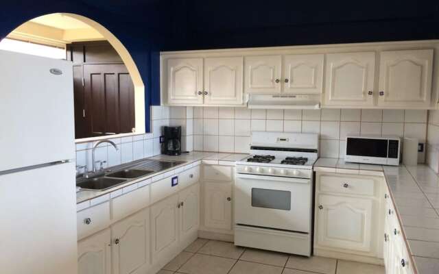 Nice 2 level condo with ocean view - ideal for families