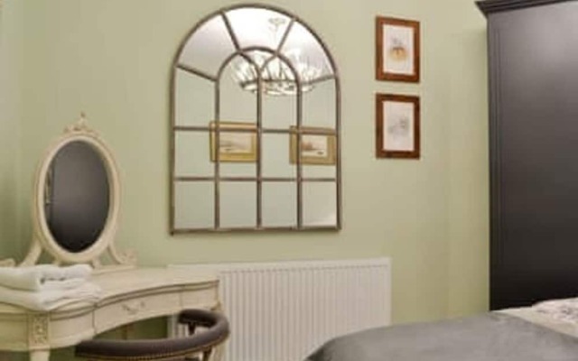 Country Estate - The Stables, Llandenny