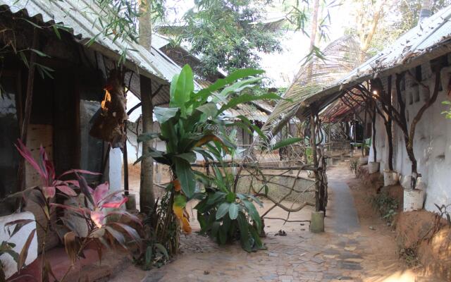 Saraya Art Cafe B&B