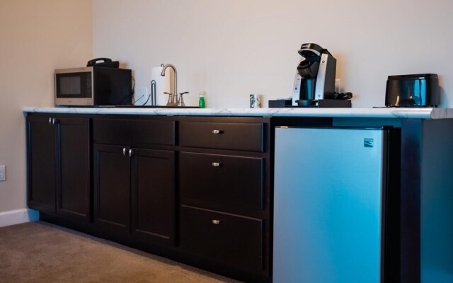 1 Bedroom Lake View Villa - Unit 102