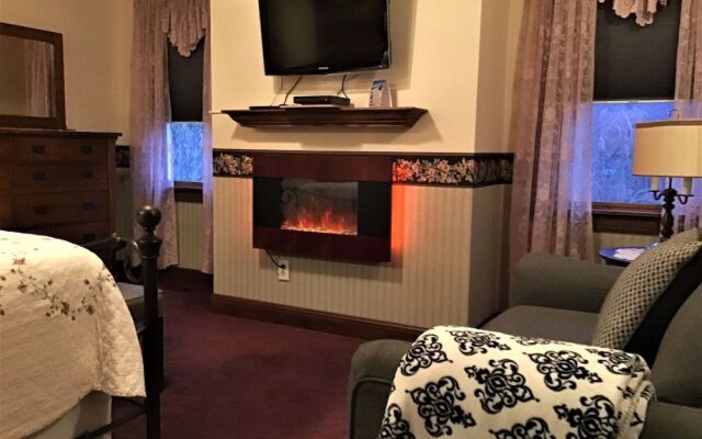 Black River Inn Bed and Breakfast