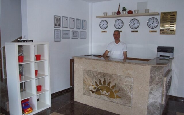 Nisan Hill Hotel