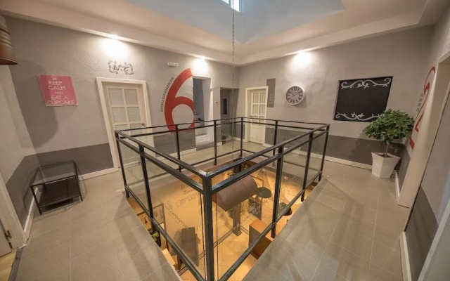 Factory Rooms Tarifa - Hostel