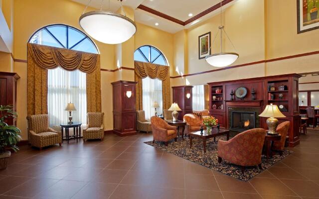 Hampton Inn & Suites Indianapolis-Airport