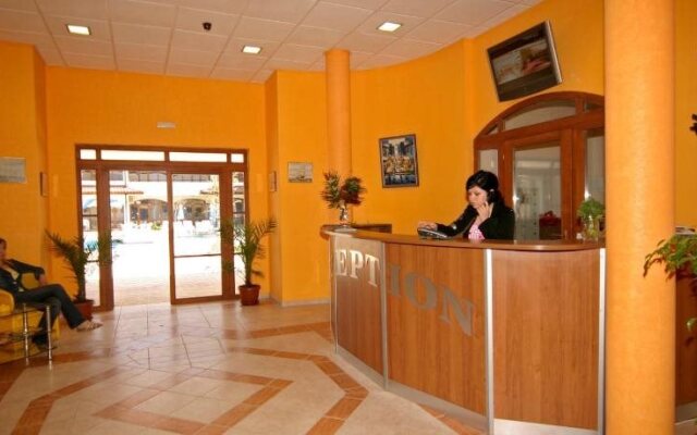 Complex Sunrise by HMG - All Inclusive