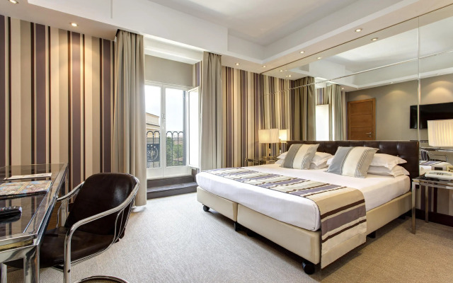 Marcella Royal Hotel - Rooftop Garden