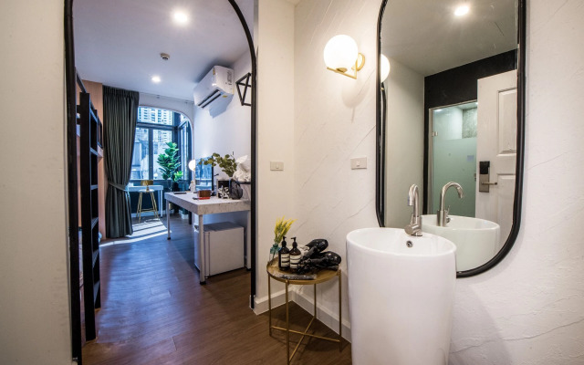 Theme Boutique Hotel