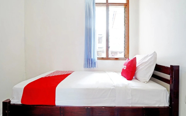 Teratai Residence by  OYO