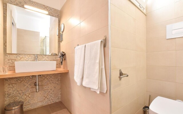 Stunning Apartment in Trappeto With 2 Bedrooms and Wifi