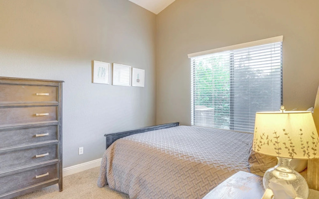 Tempe Retreat w/ Saltwater Pool & Grill!