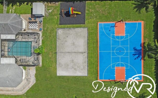 Luxurious 8BR Family Estate with Pool