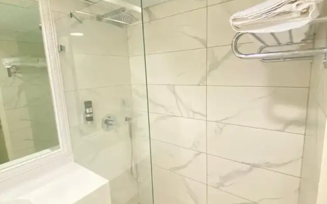Neve David Hotel