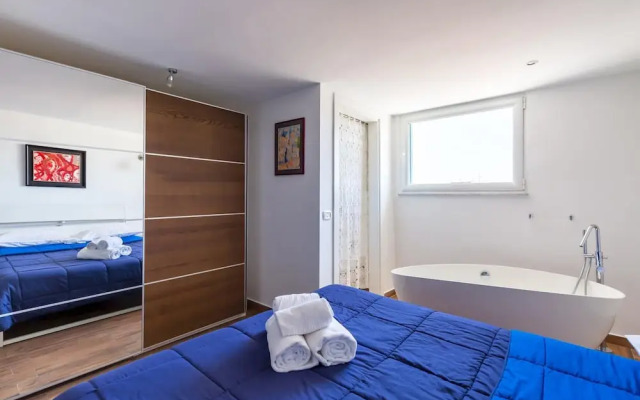 Viewsuvio Terrace at Historical Center