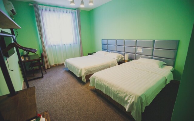 White Horse Times Hotel
