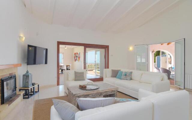 Villa la perla Moraira in Cumbre del sol Benitachell
