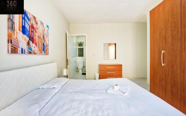 Seafront Sliema - Spacious 3BR opposite beach - AC by 360 Estates