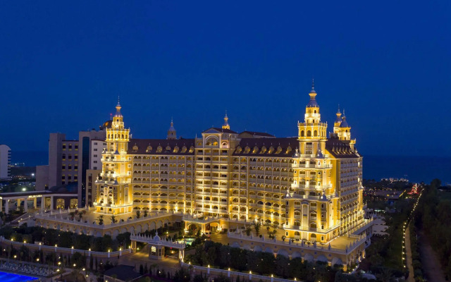 Royal Holiday Palace