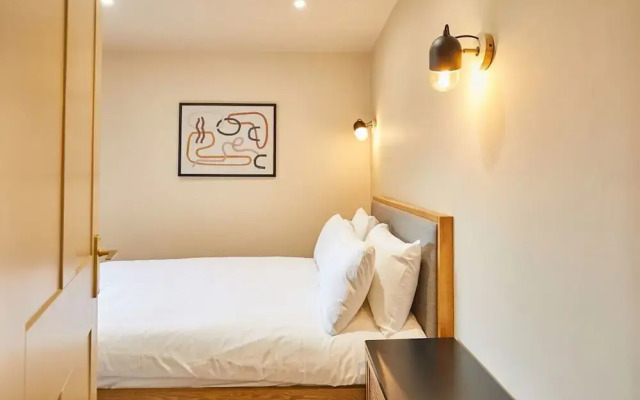 Host Stay No 33