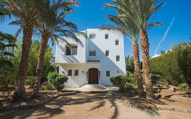 Charming Villa in El Gouna with Pool