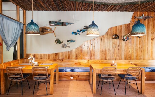 Dugong Village-Green Hotel