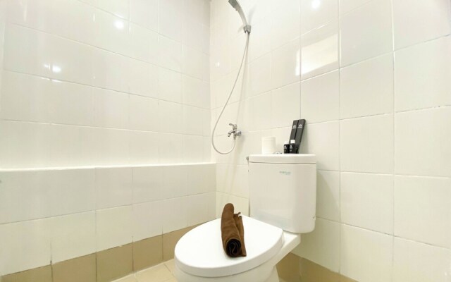 Comfort Living And Strategic 2Br At Bassura City Apartment