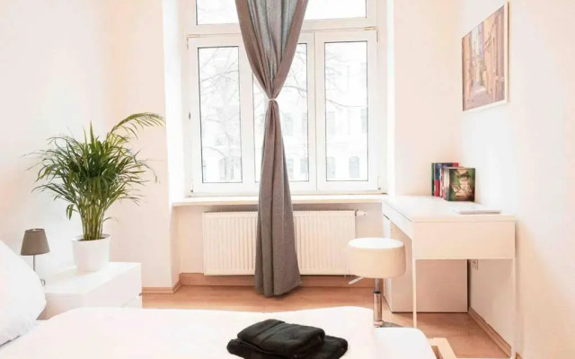 Altbau-Schmuckstück an der Karli mit riesigem Balkon