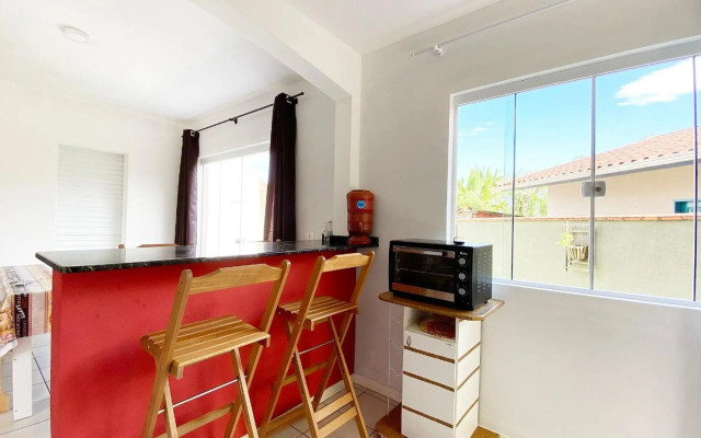 Maravilhoso sobrado com piscina e cascata