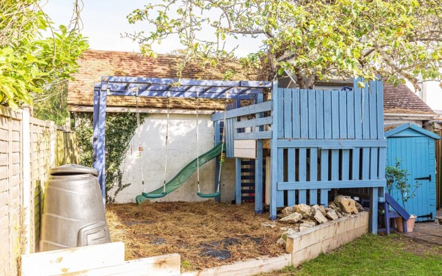 The Christchurch Hideaway, Hot Tub , 2 Bedrooms