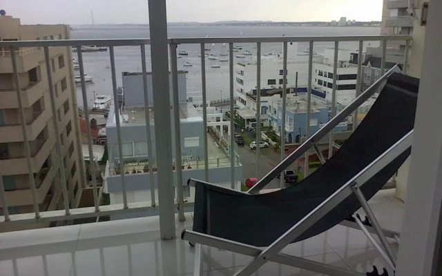 Apartamento en Edificio Kennedy