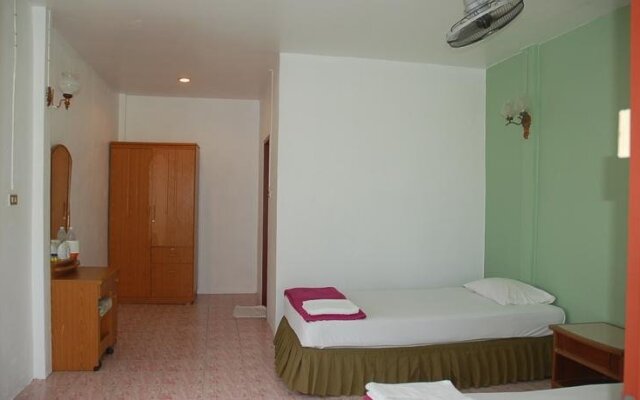 Poda Island Resort