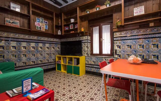 Arc House Sevilla - Hostel