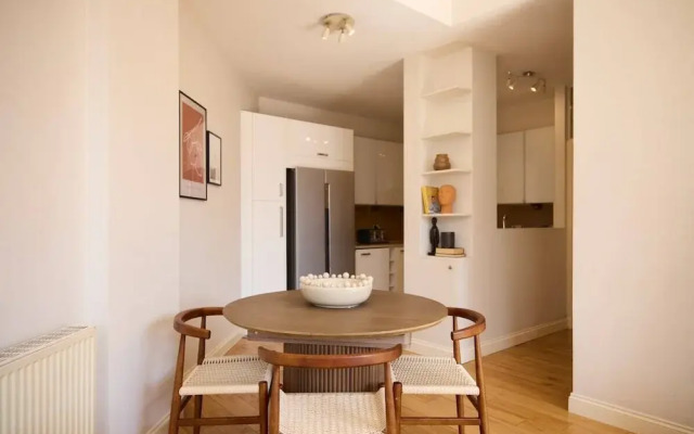 The Spitalfields Beauty - Bright 2bdr Flat
