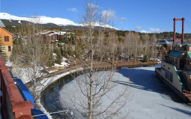 Der Steiermark Unit 114 by RedAwning