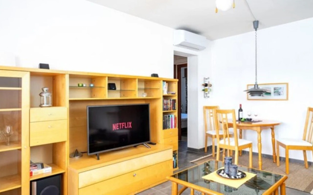 Apartment - 2 Bedrooms with Pool and WiFi - 107885