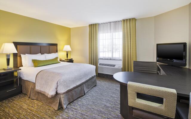 Candlewood Suites Indianapolis Airport by IHG