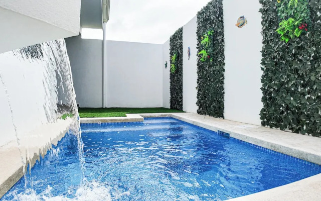 Macaw House with private pool