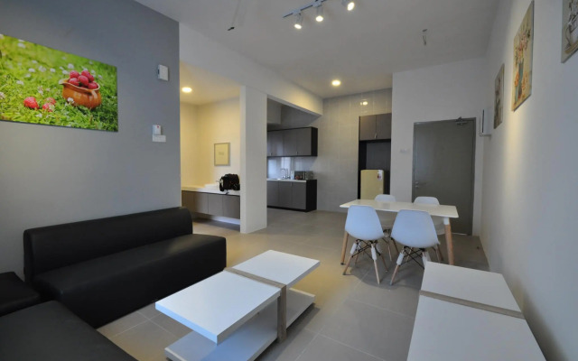 Dreamscape Apartment @ Golden Hills