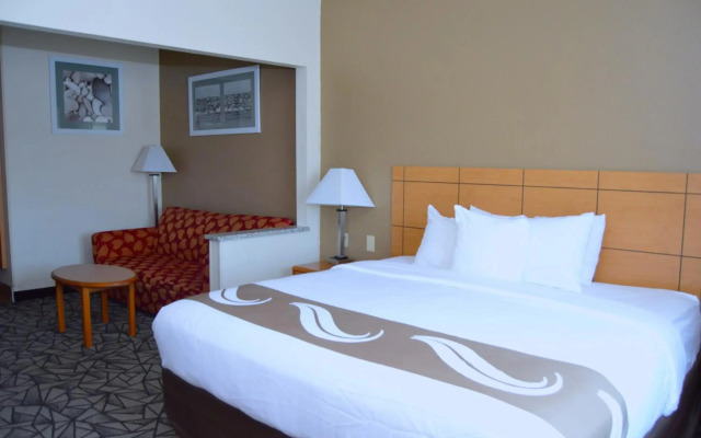Quality Inn Coralville - Iowa River Landing