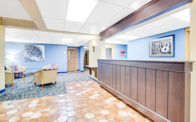 Super 8 by Wyndham Port Clinton