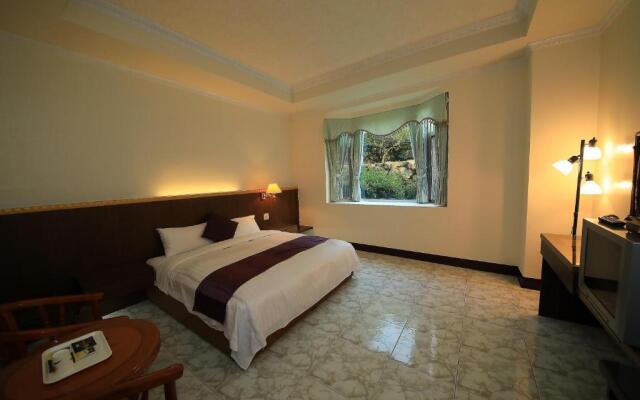 Yotai Spring Guest House
